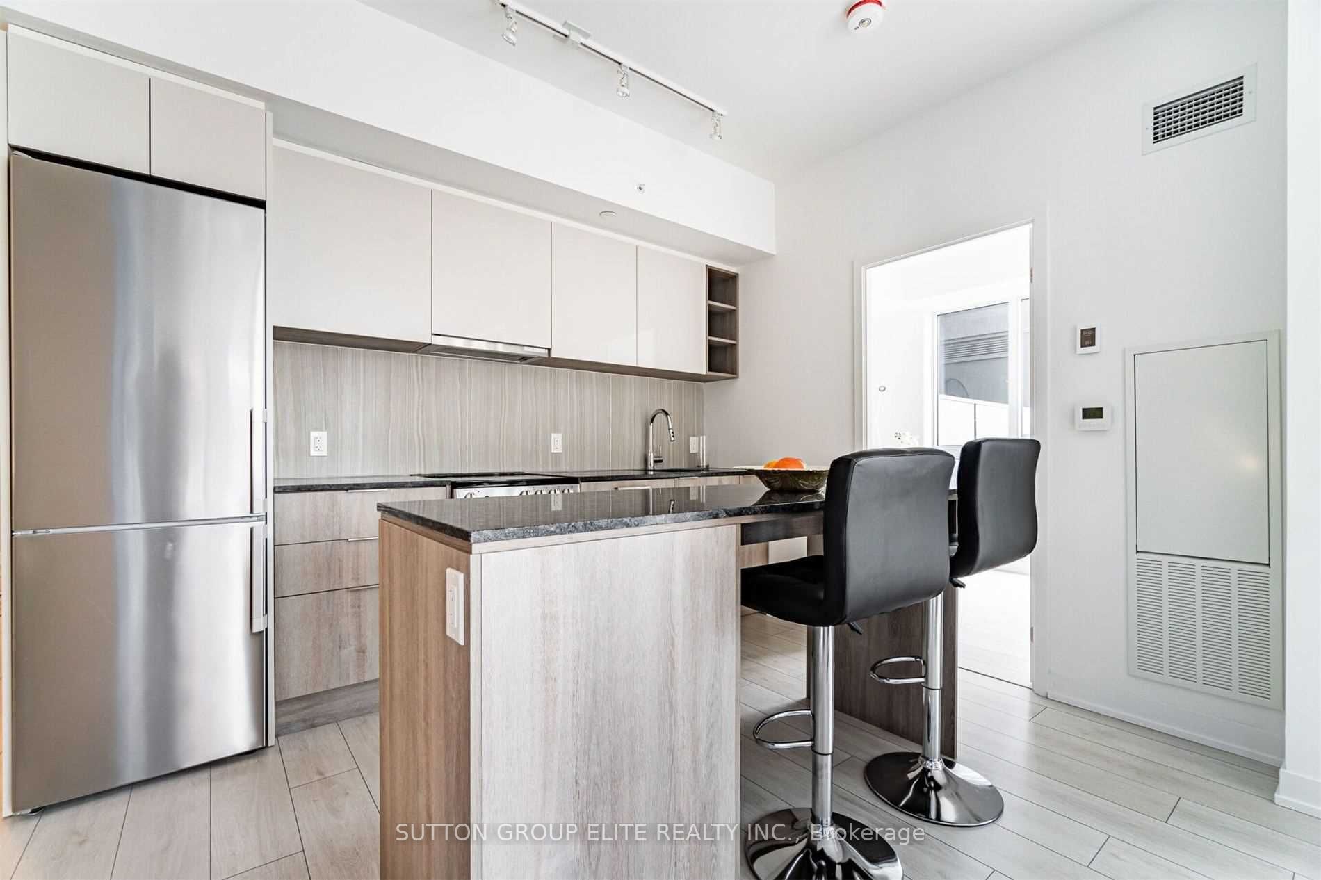 31 Tippett Rd, #728