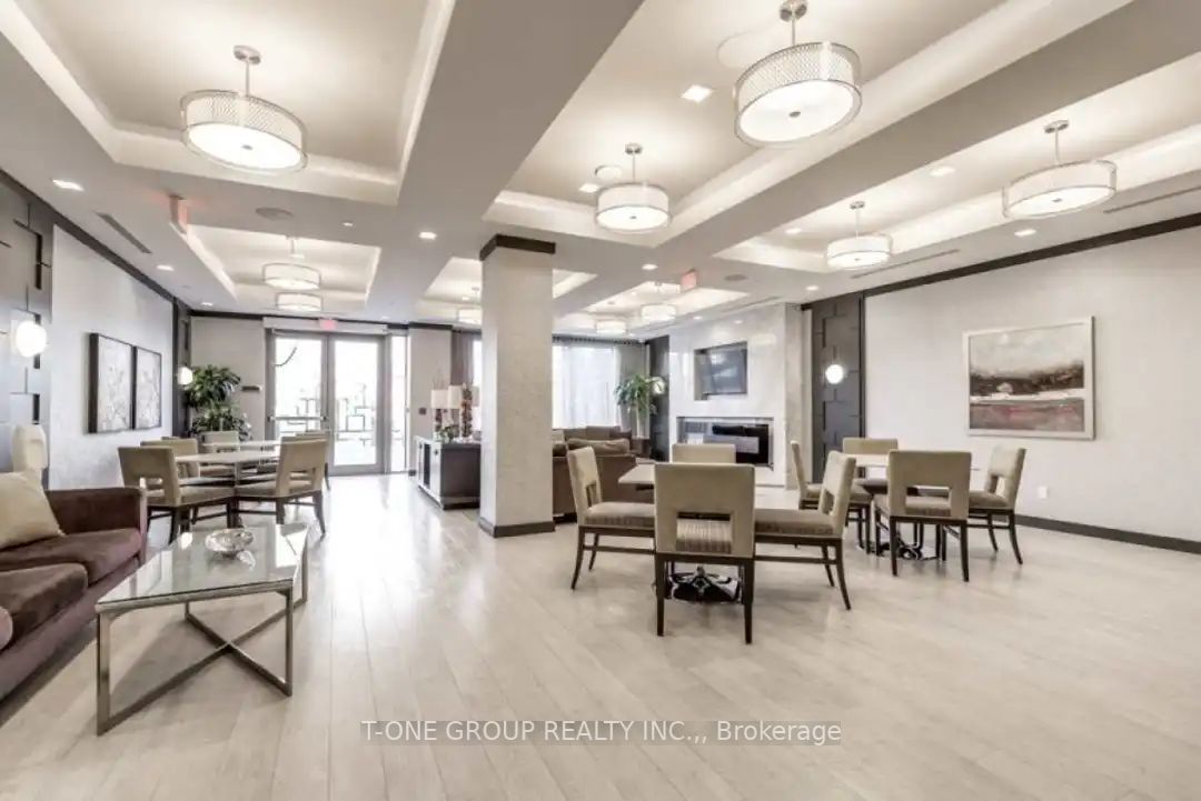 18 Graydon Hall Dr, #1103