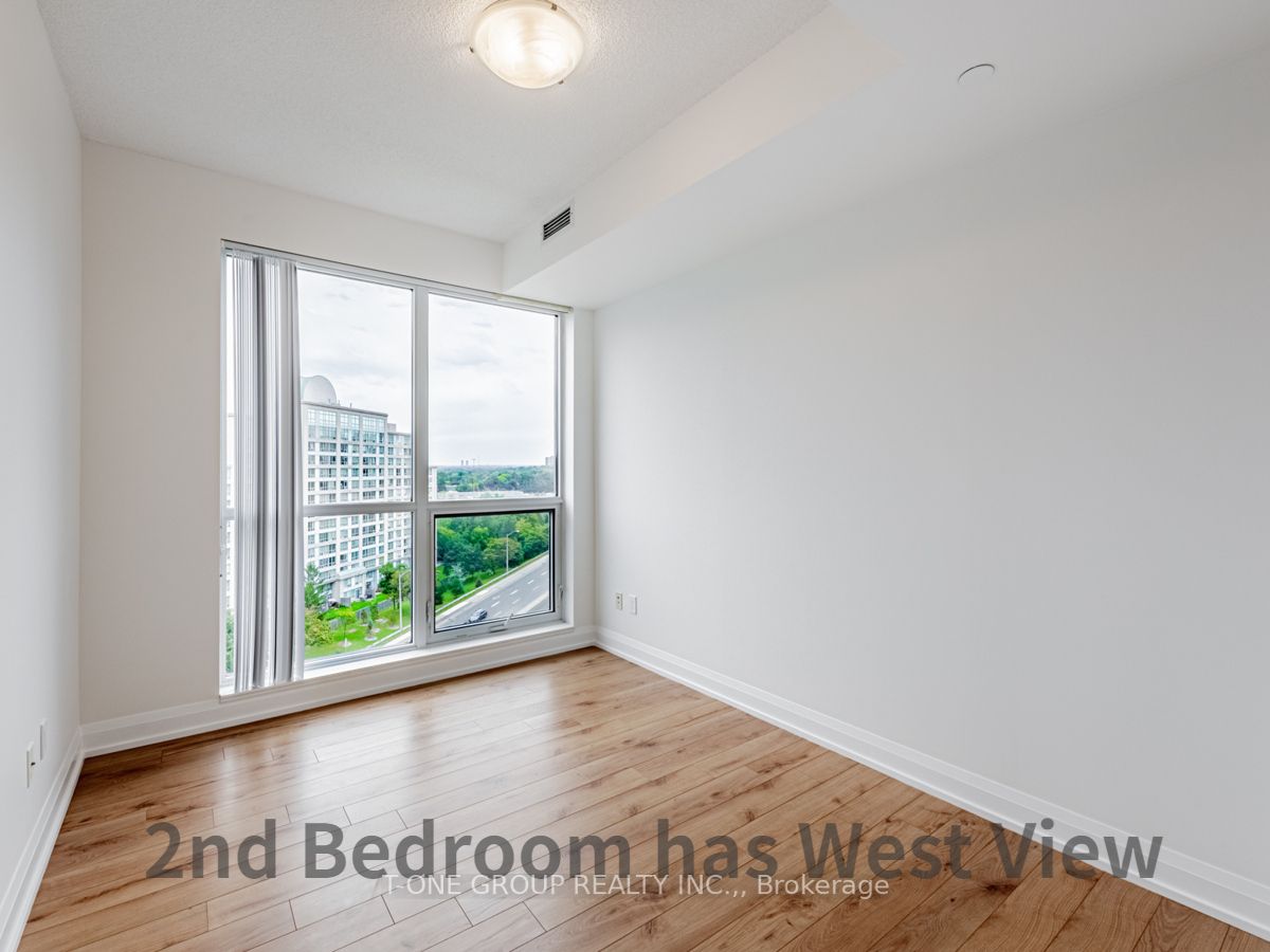 18 Graydon Hall Dr, #1103