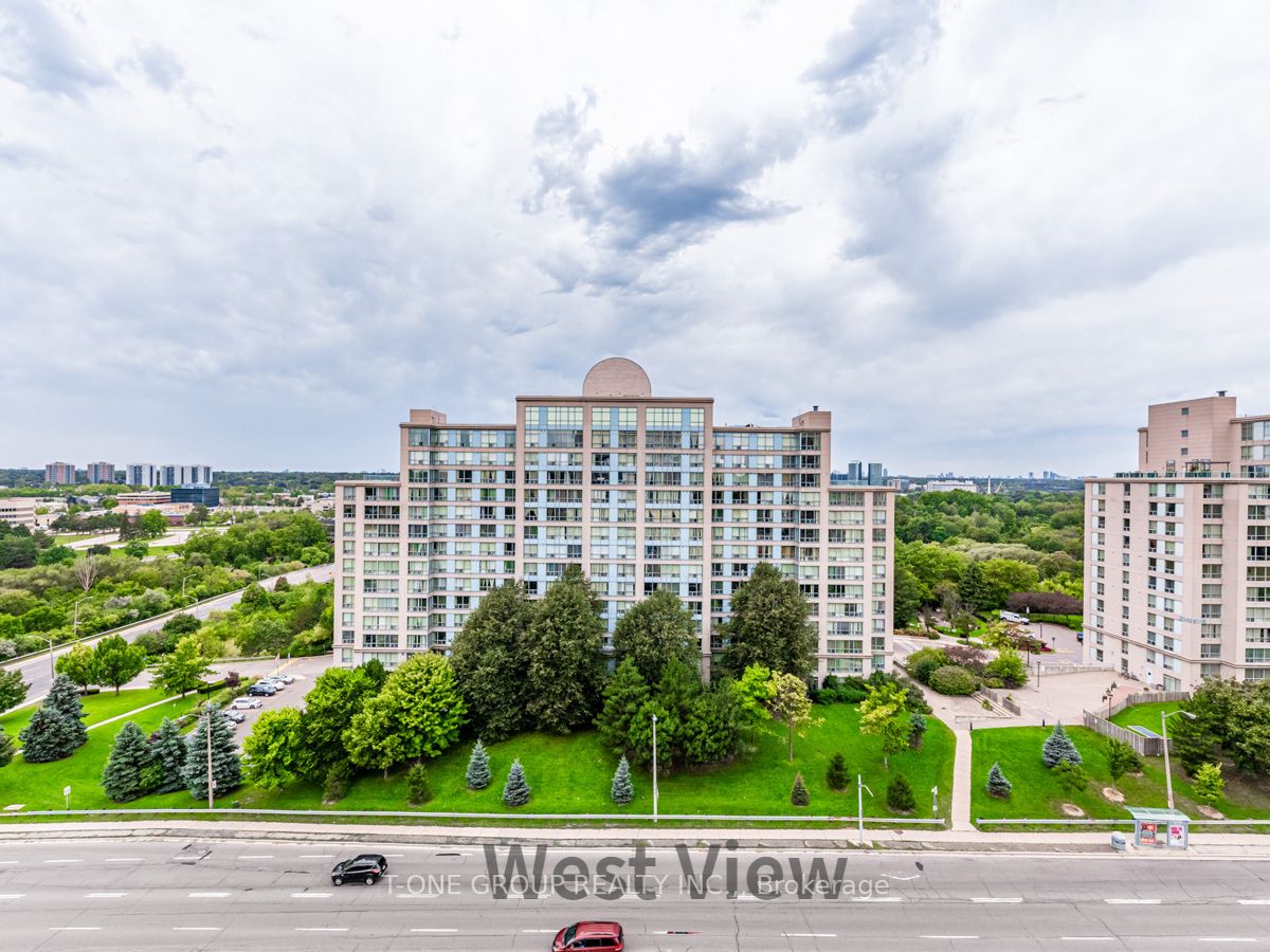 18 Graydon Hall Dr, #1103