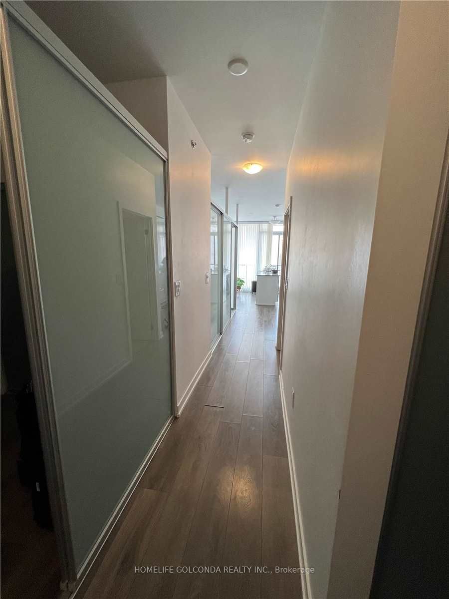 426 University Ave, #1910