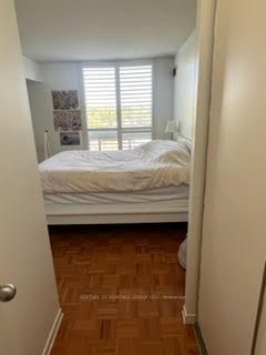 5 Kenneth Ave, #803