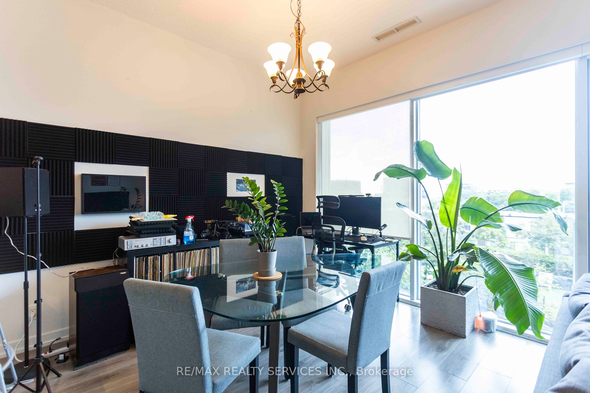 Listing C6794932 - Large Photo # 18