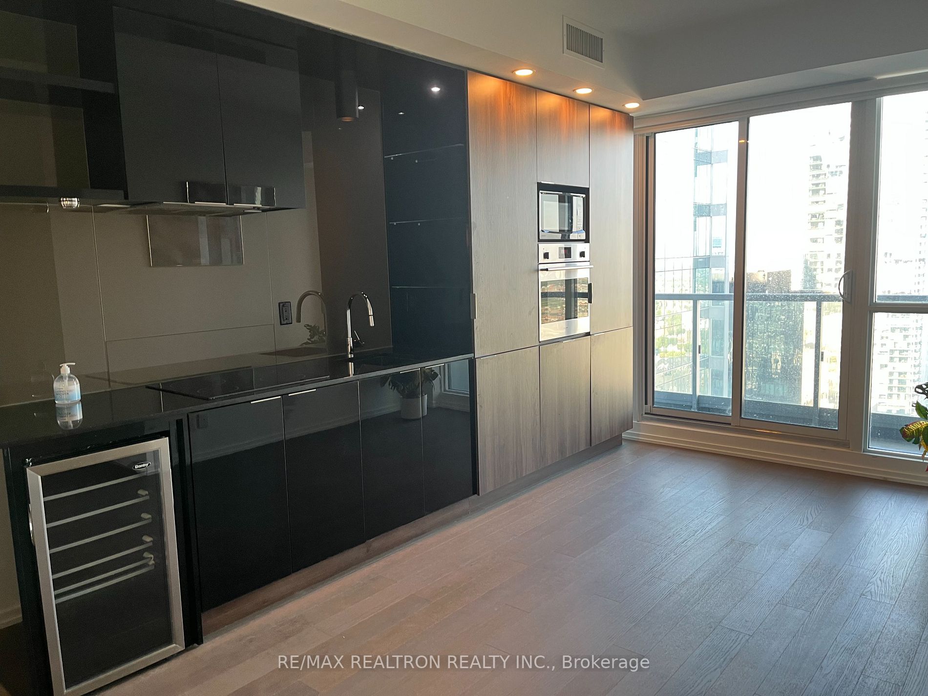70 Temperance St, #4914