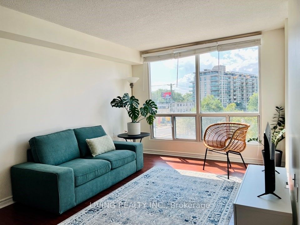 906 Sheppard Ave W, #406