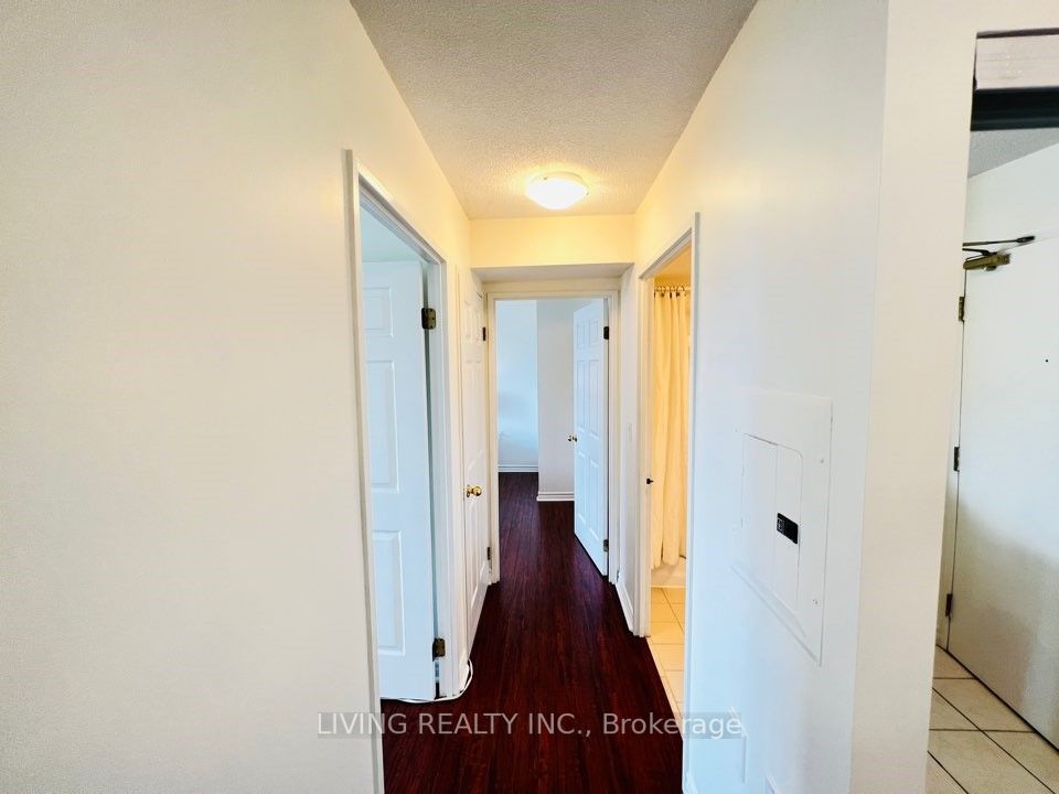 906 Sheppard Ave W, #406