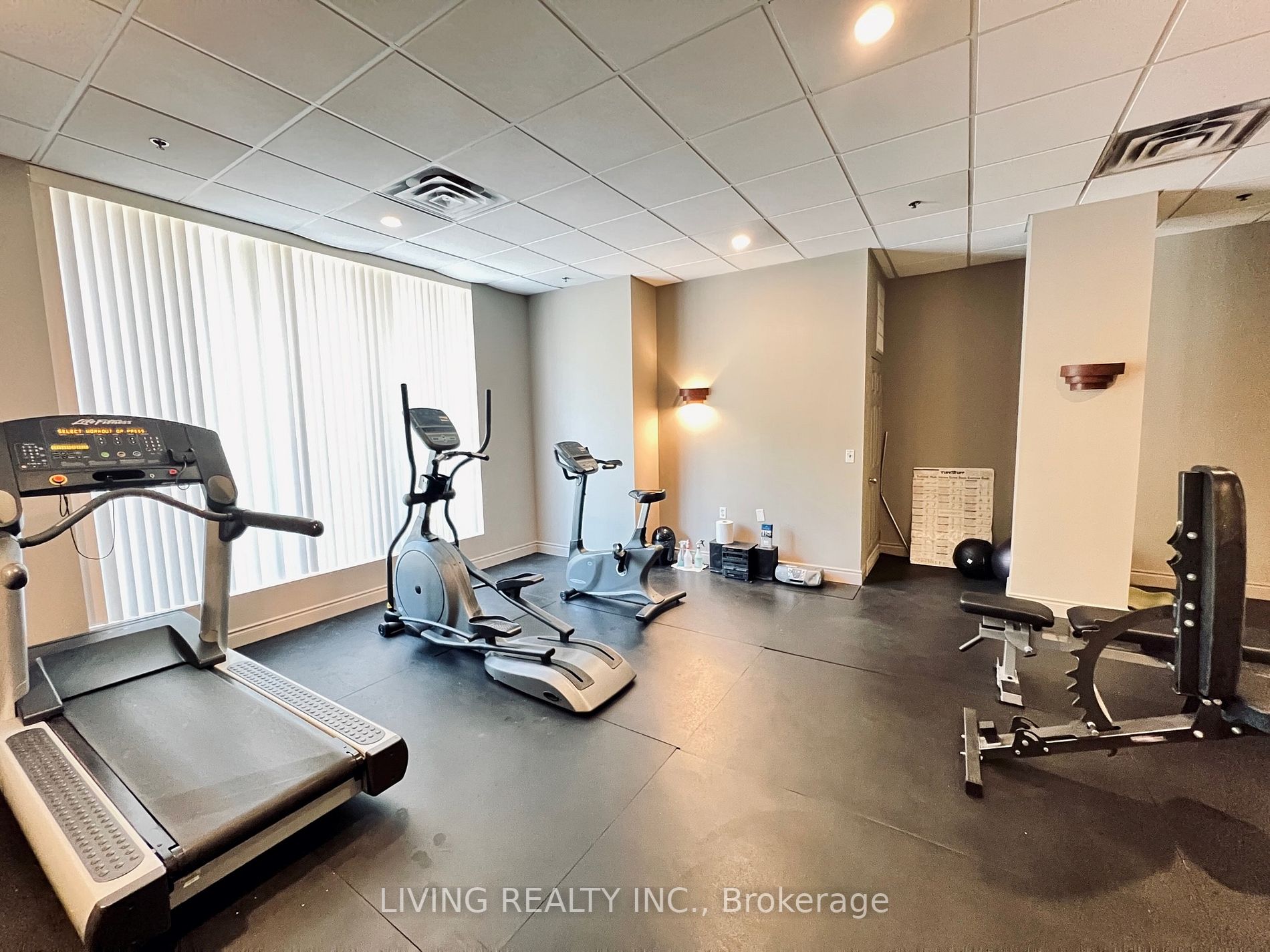 906 Sheppard Ave W, #406