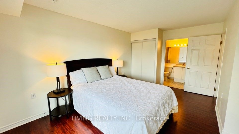 906 Sheppard Ave W, #406