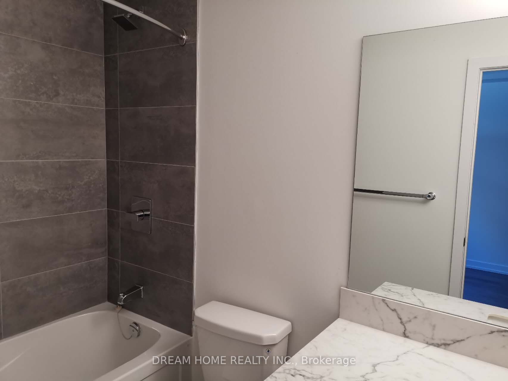 871 Sheppard Ave W, #32