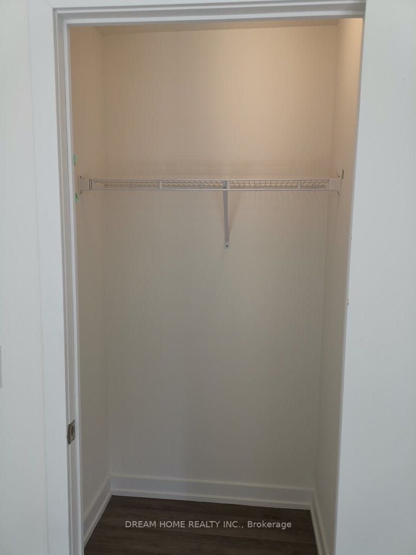 871 Sheppard Ave W, #32
