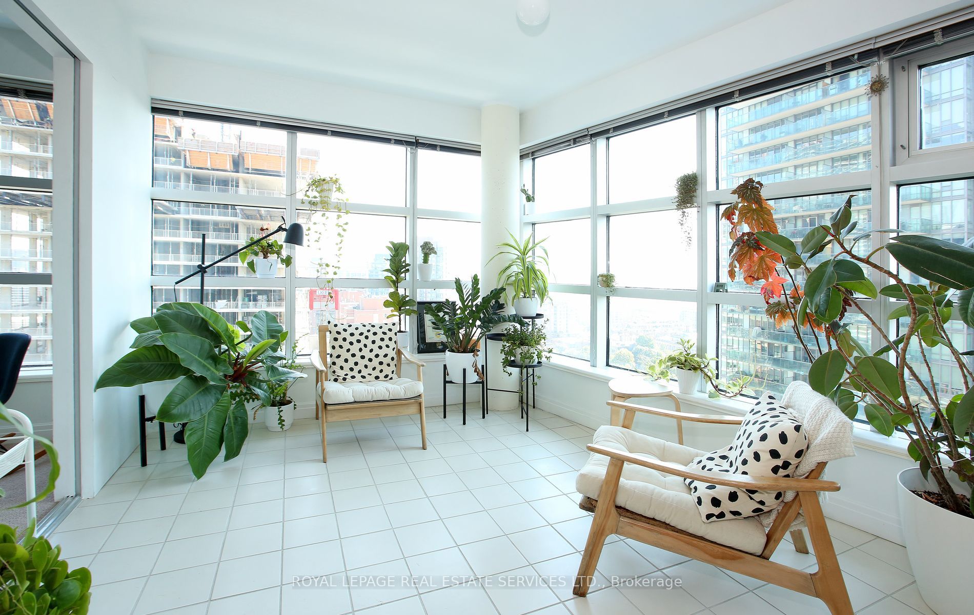 50 Lombard St, #2302
