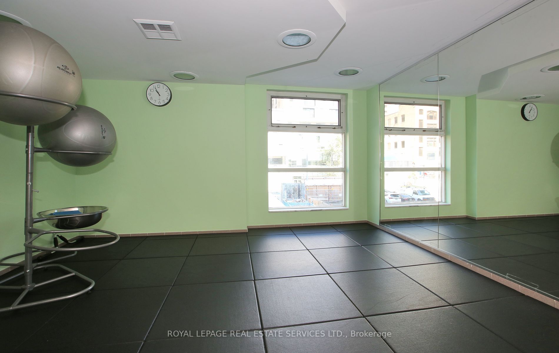 50 Lombard St, #2302