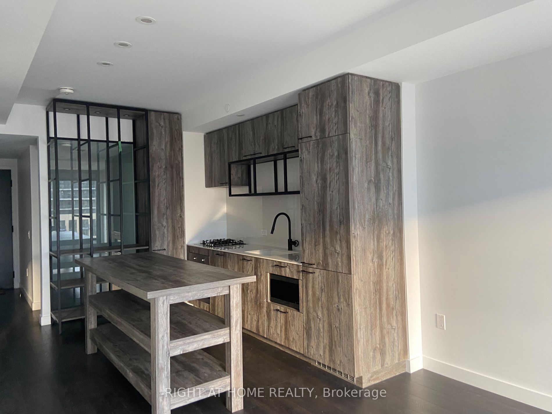 505 Richmond St W, #1008