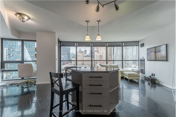 18 Yonge St, Toronto