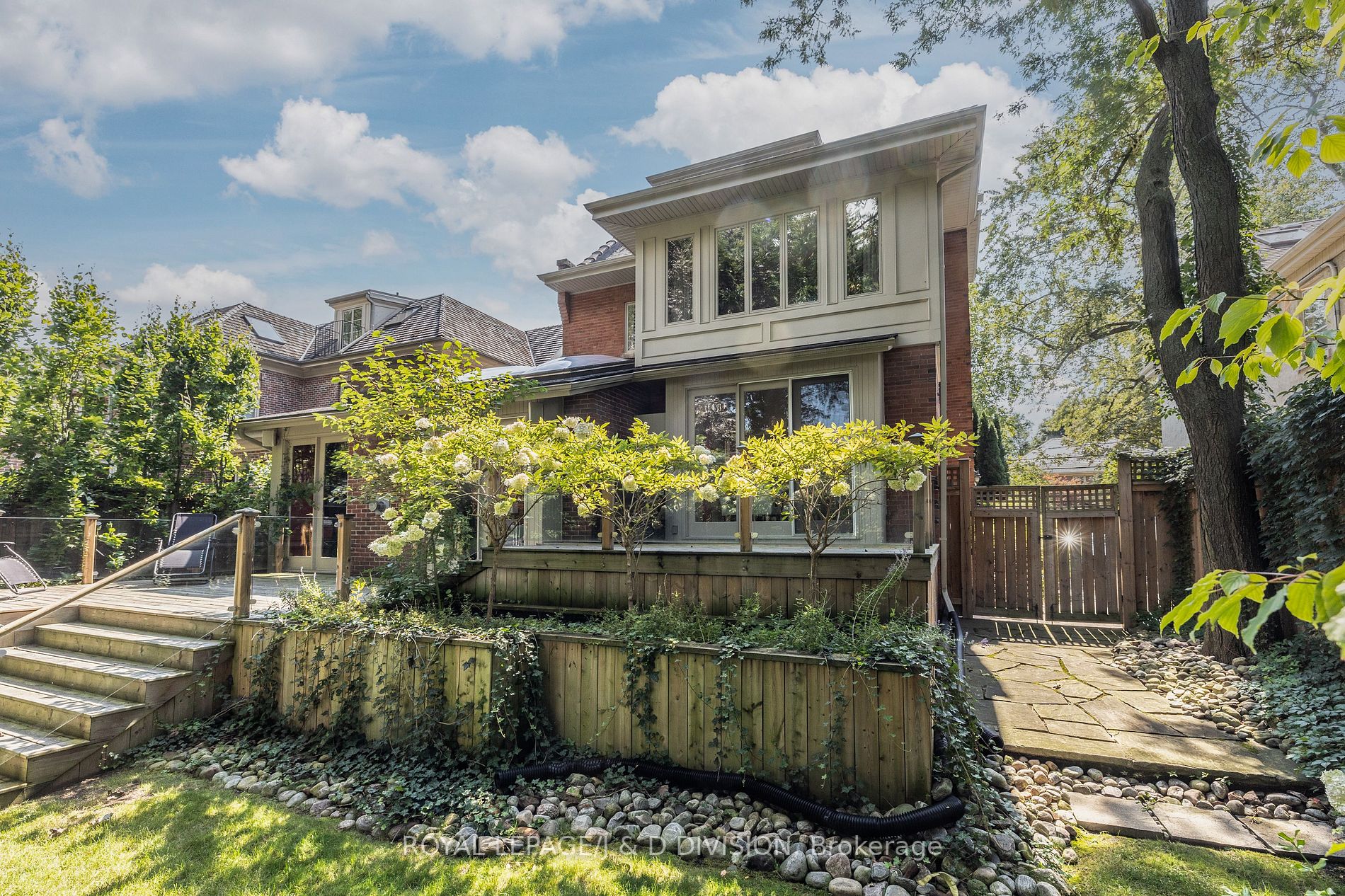 126 St. Leonard's Ave