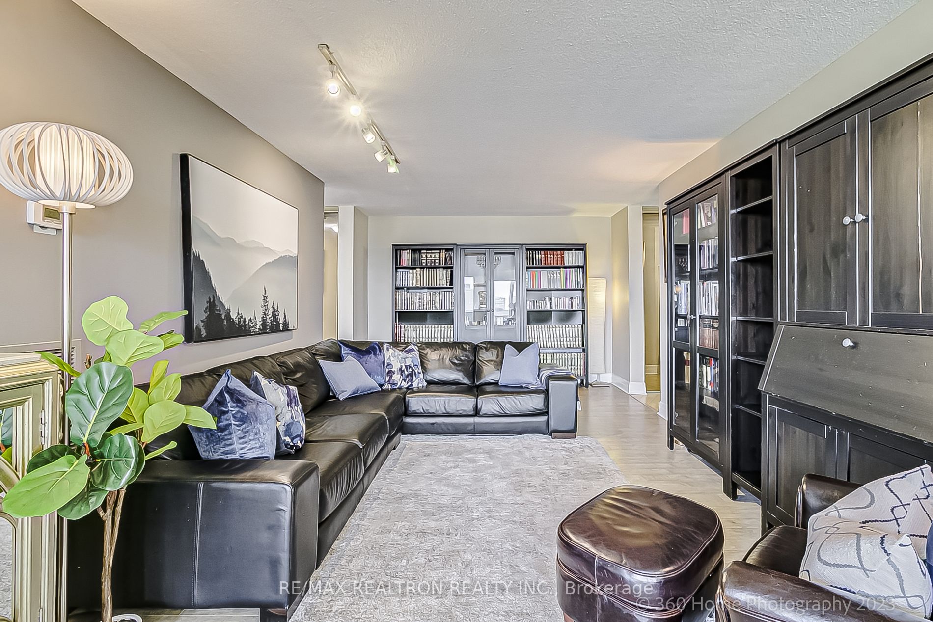 150 Neptune Drive, #703