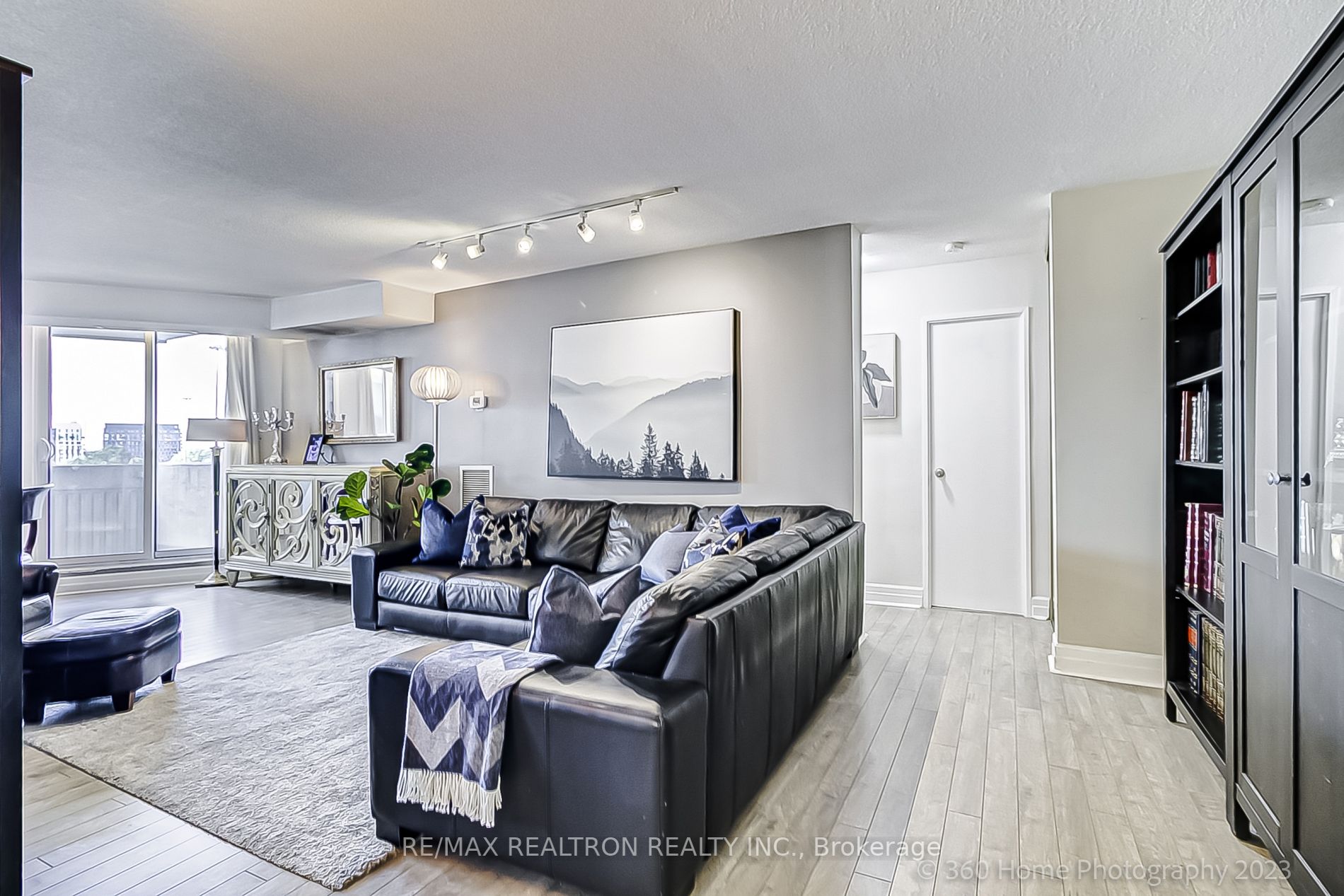 150 Neptune Drive, #703