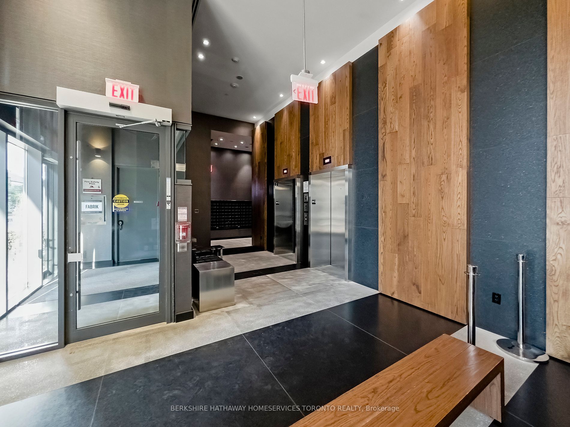435 Richmond St W, #808