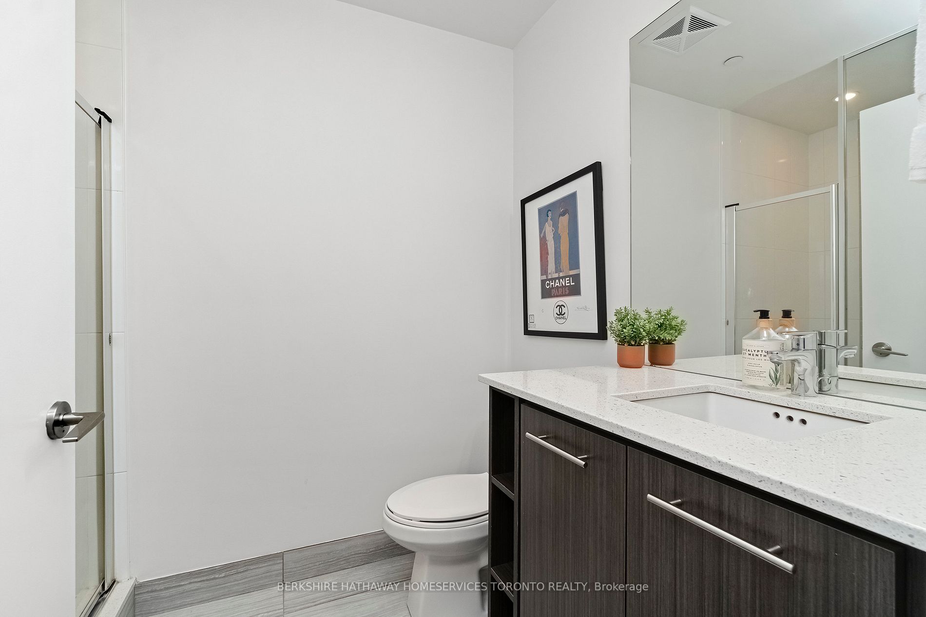 435 Richmond St W, #808