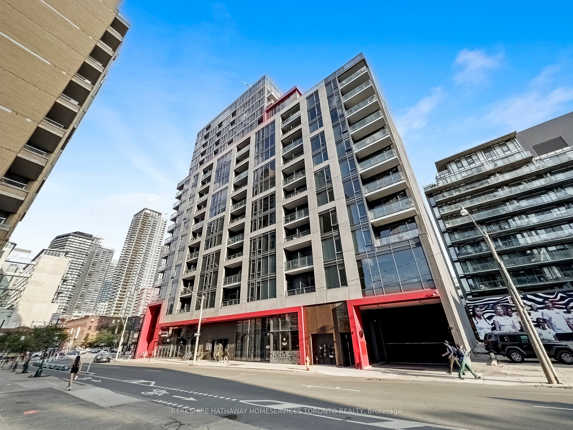 435 Richmond St W, #808