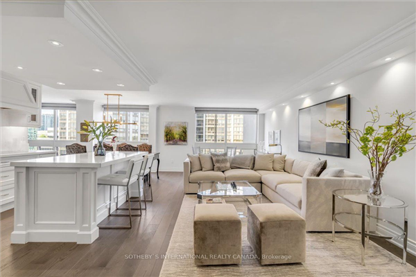5 Kenneth Ave, Toronto