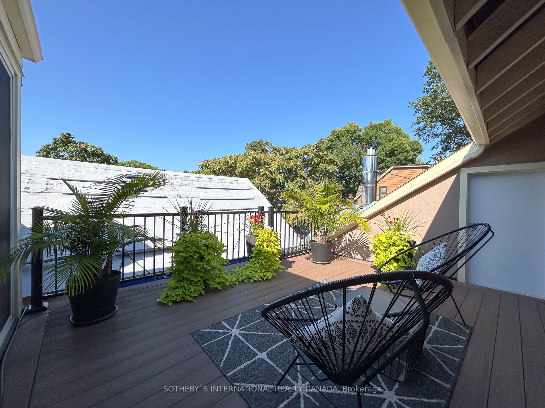 457 Sackville St