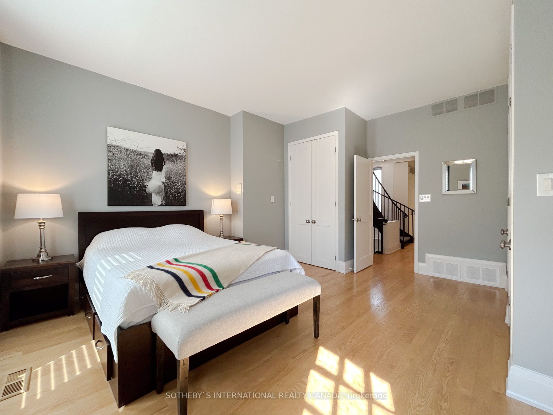 457 Sackville St