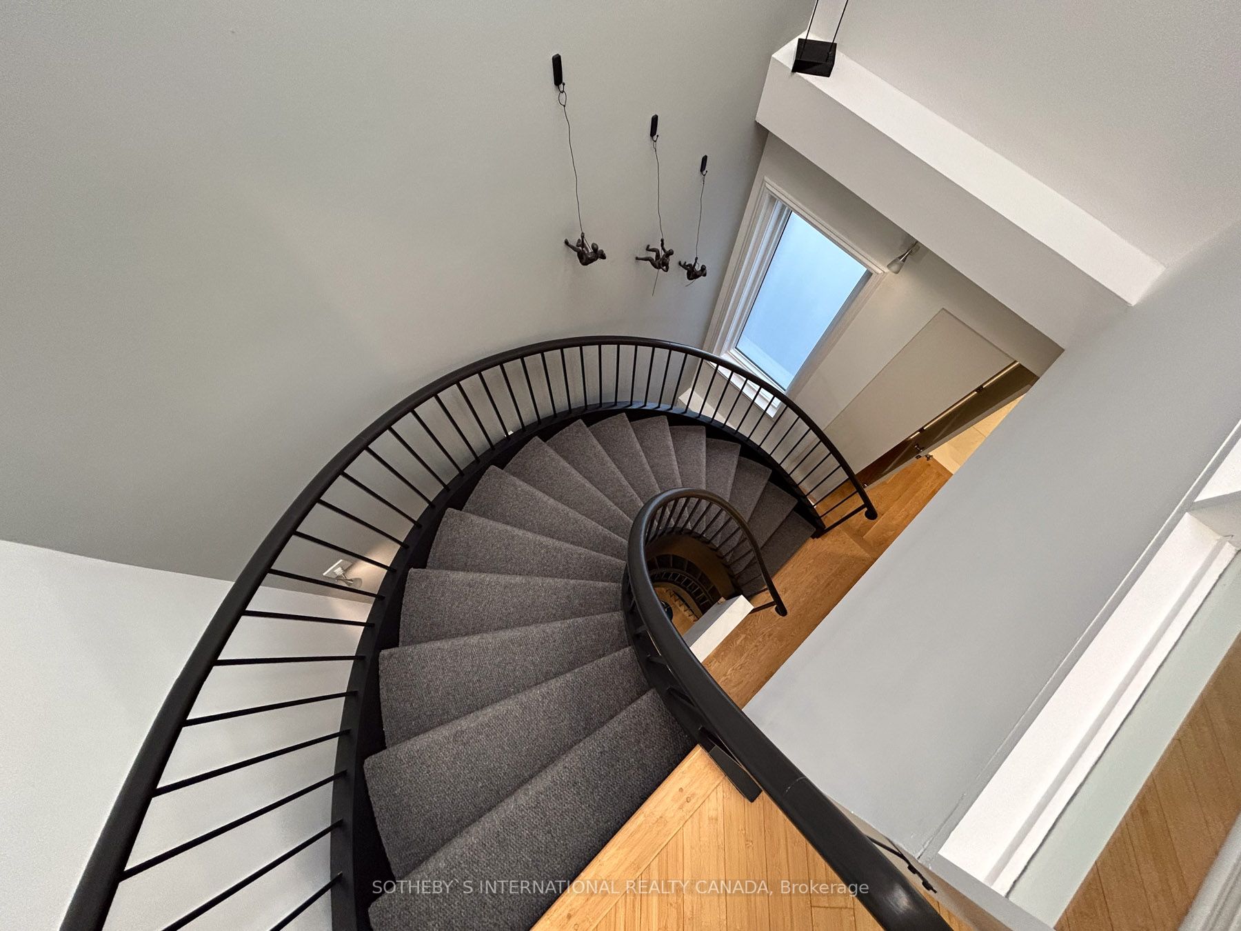 457 Sackville St