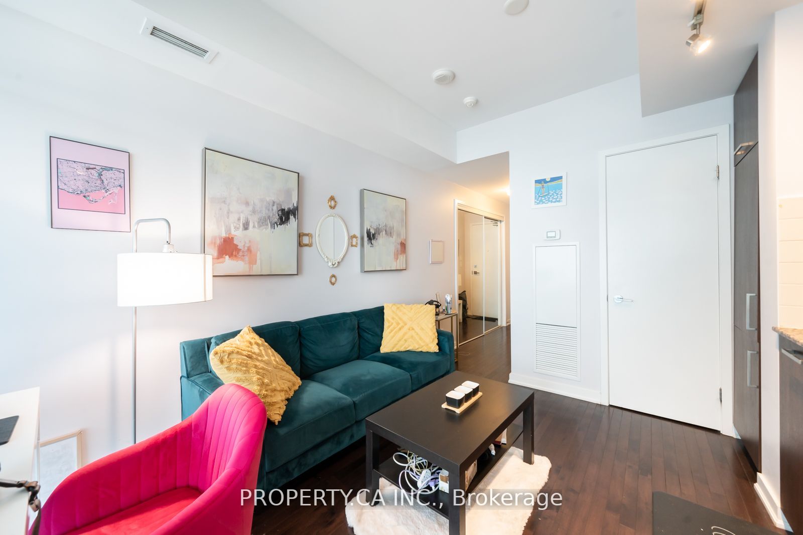 12 York St, #3408