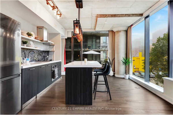 560 King St W, Toronto