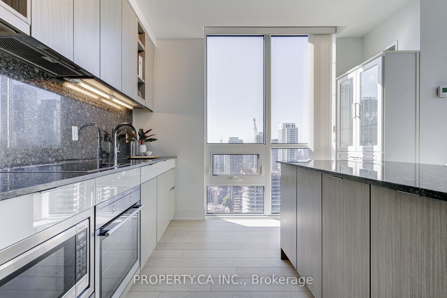 101 Erskine Ave, #3010
