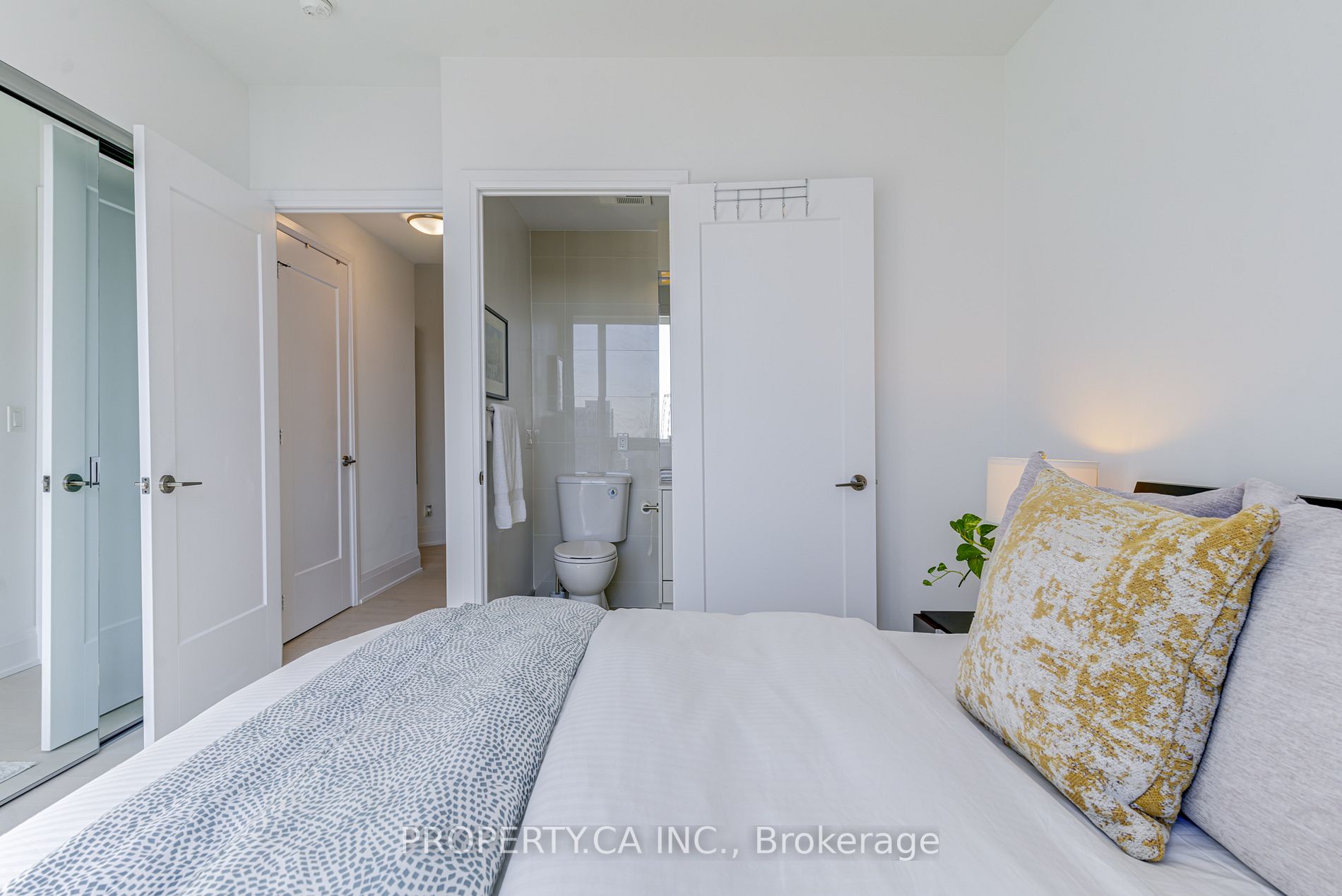 101 Erskine Ave, #3010