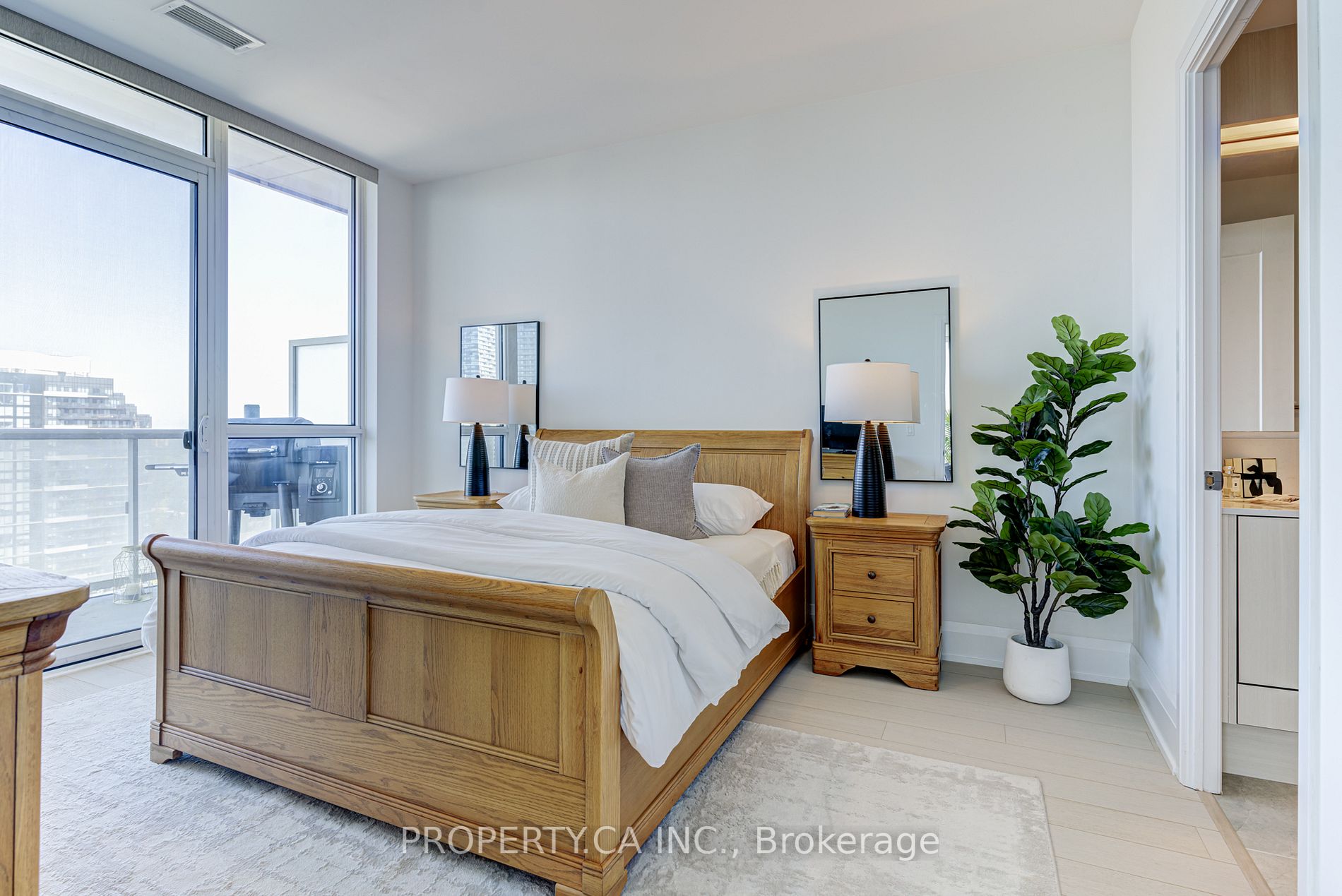 101 Erskine Ave, #3010