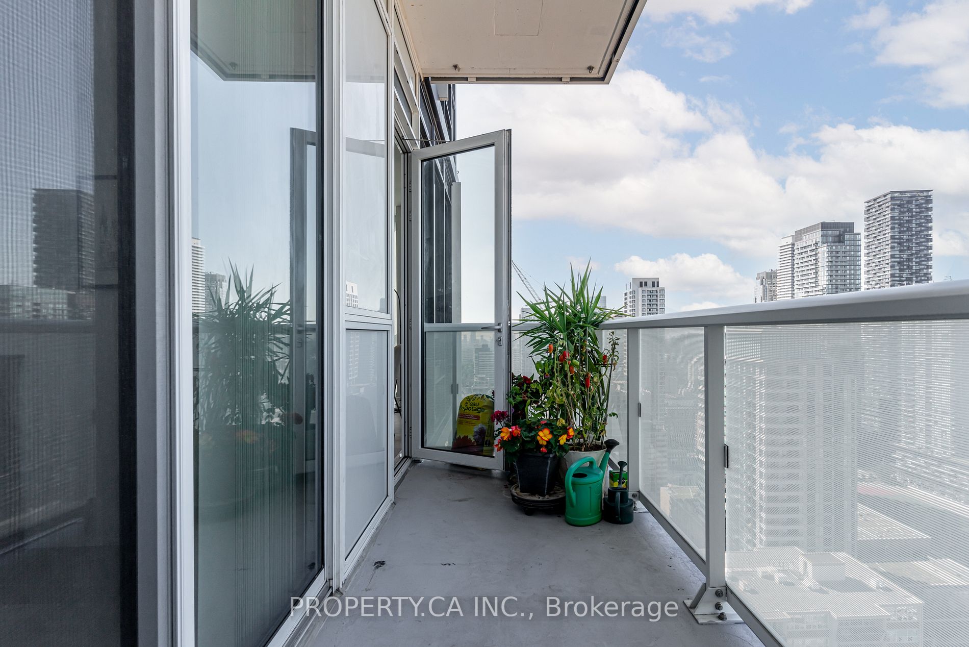 101 Erskine Ave, #3010