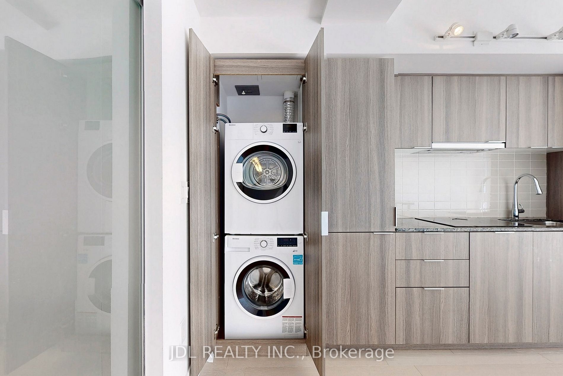 955 Bay Street, #1709