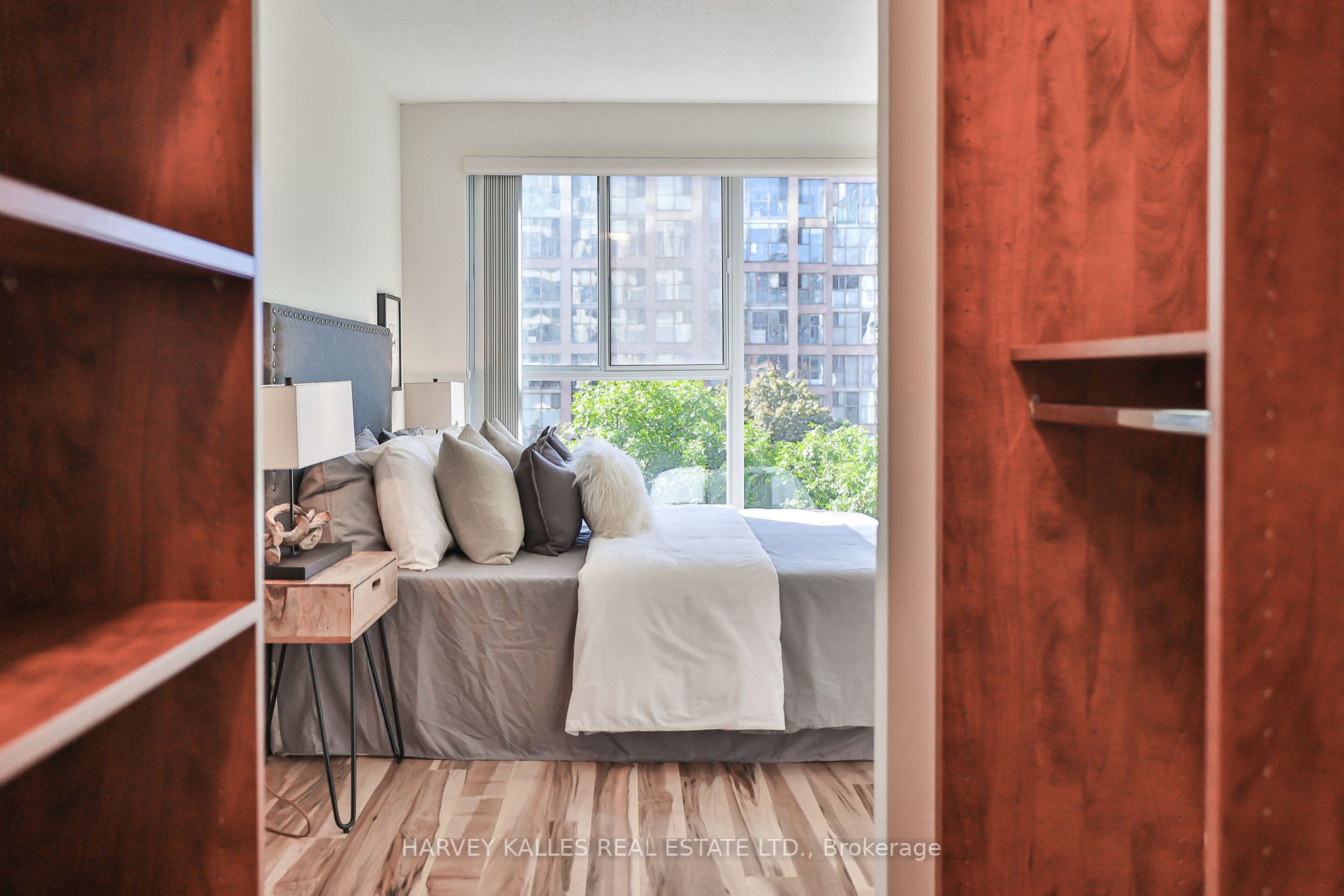 222 The Esplanade, #518