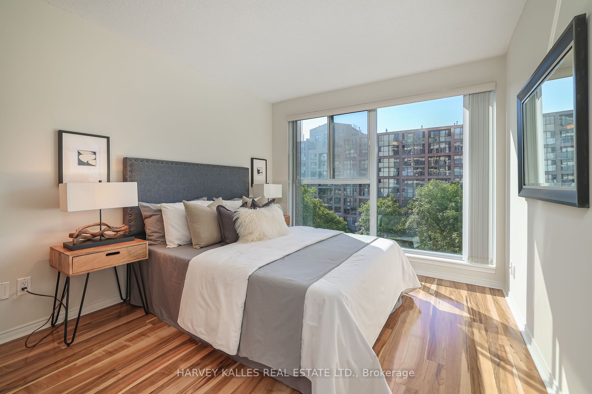 222 The Esplanade, #518
