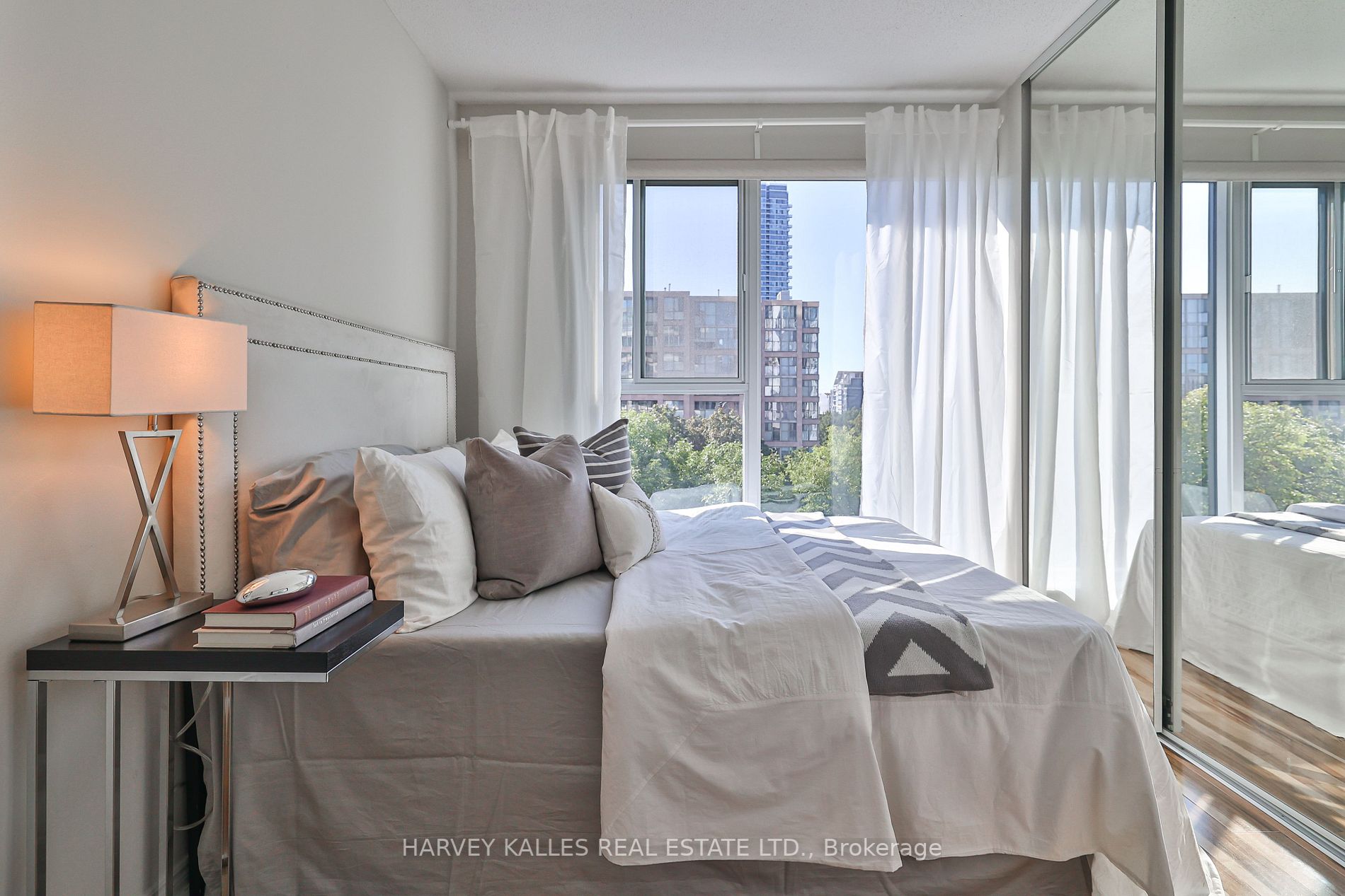 222 The Esplanade, #518