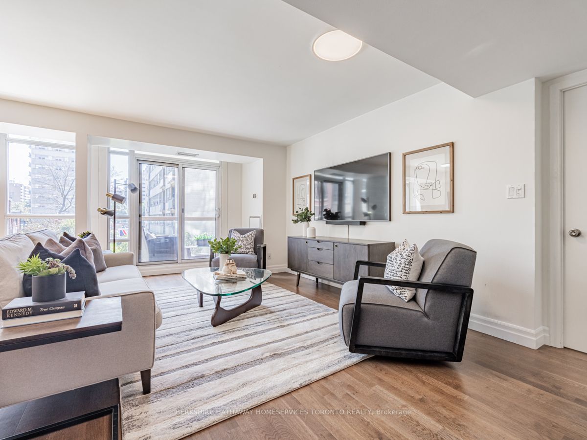 900 Mount Pleasant Rd, #209