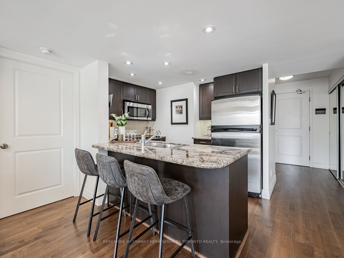 900 Mount Pleasant Rd, #209