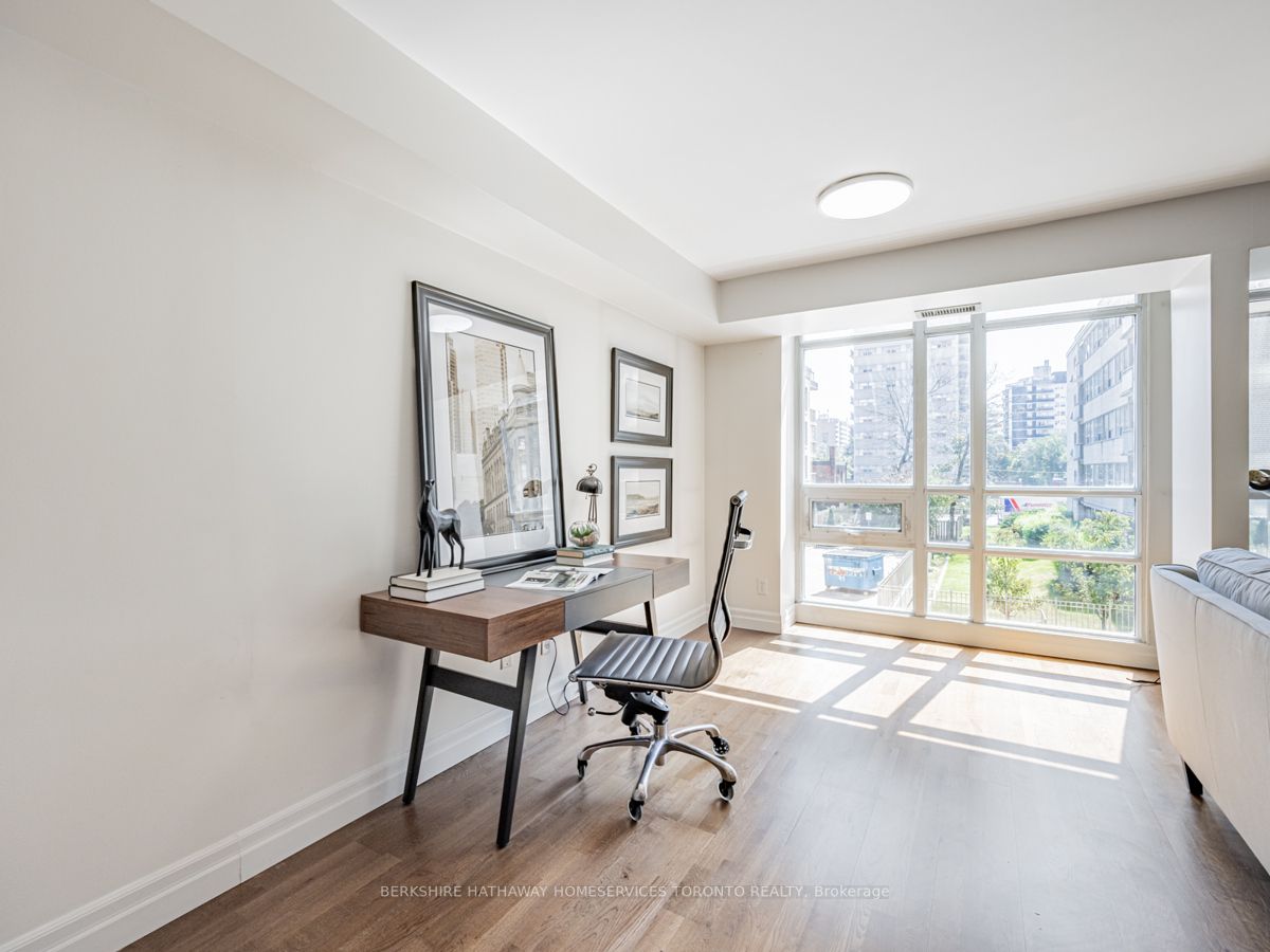 900 Mount Pleasant Rd, #209