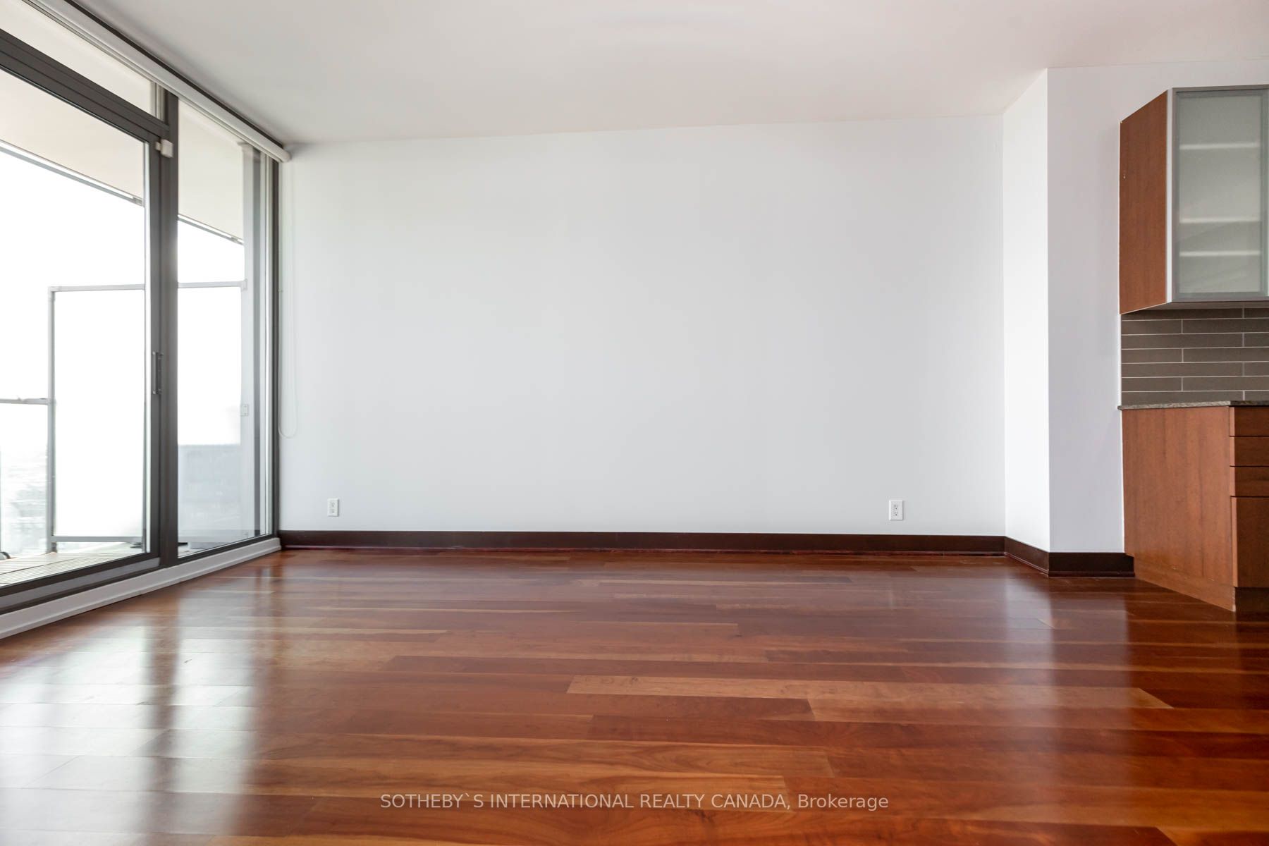 Listing C6796354 - Large Photo # 8