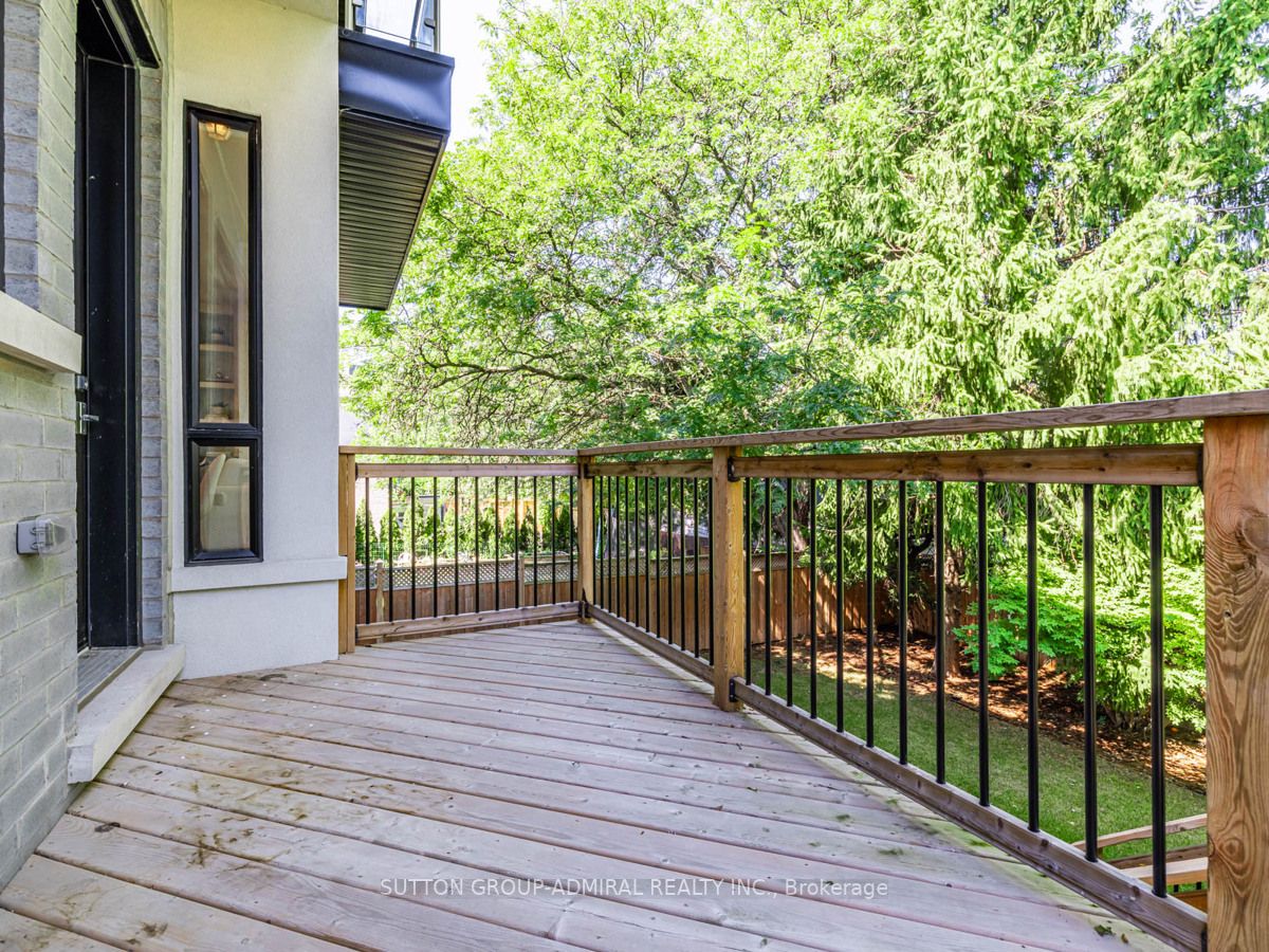 476 Deloraine Ave