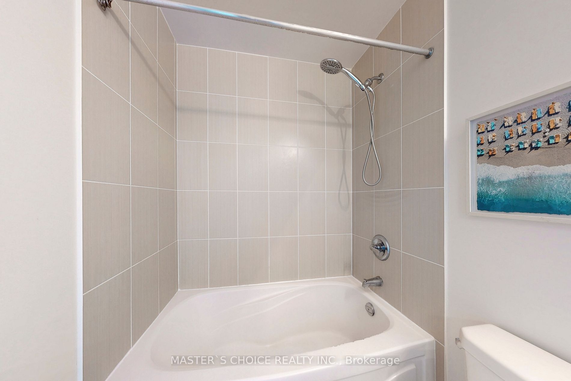 26 Norton Ave, #401