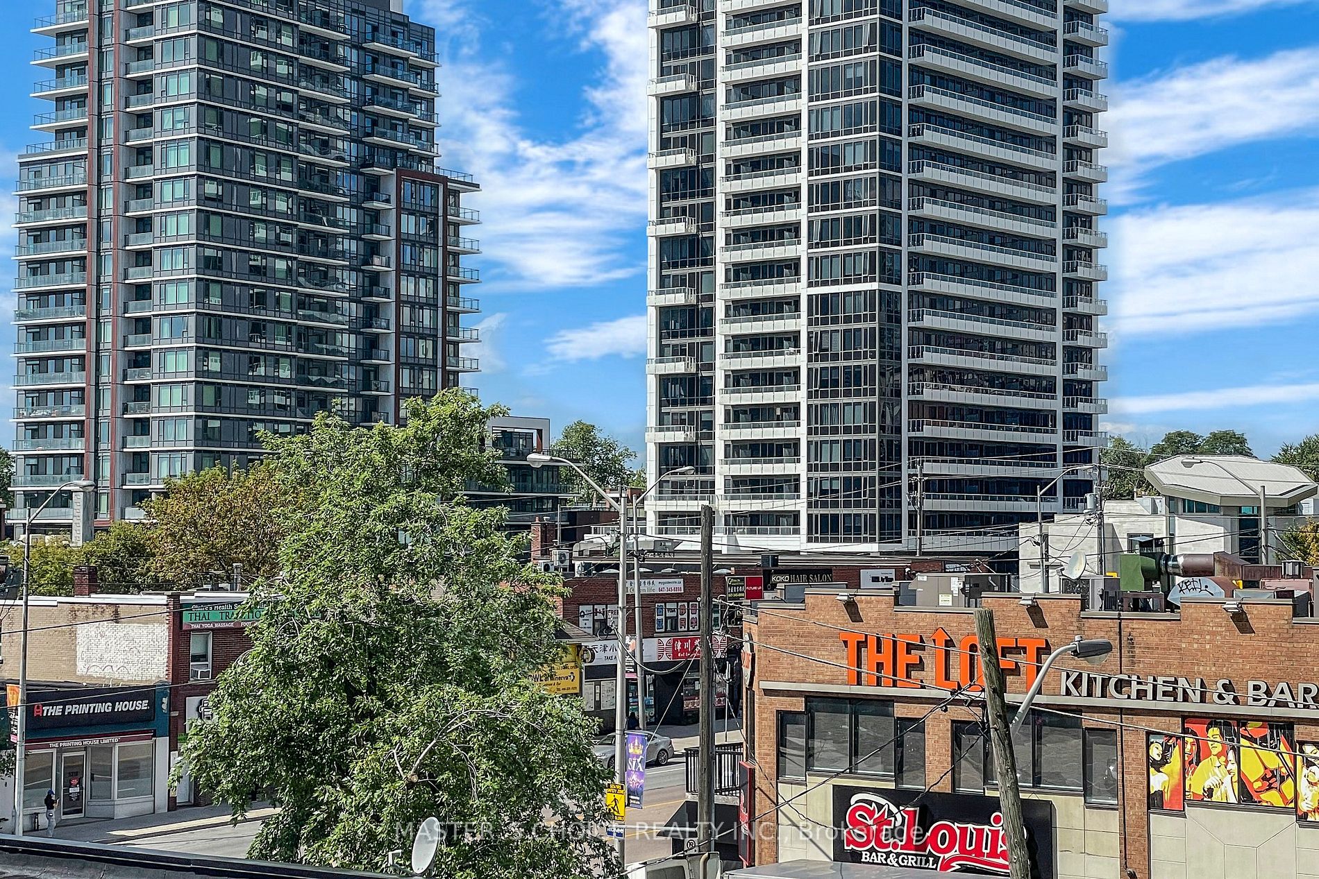 26 Norton Ave, #401