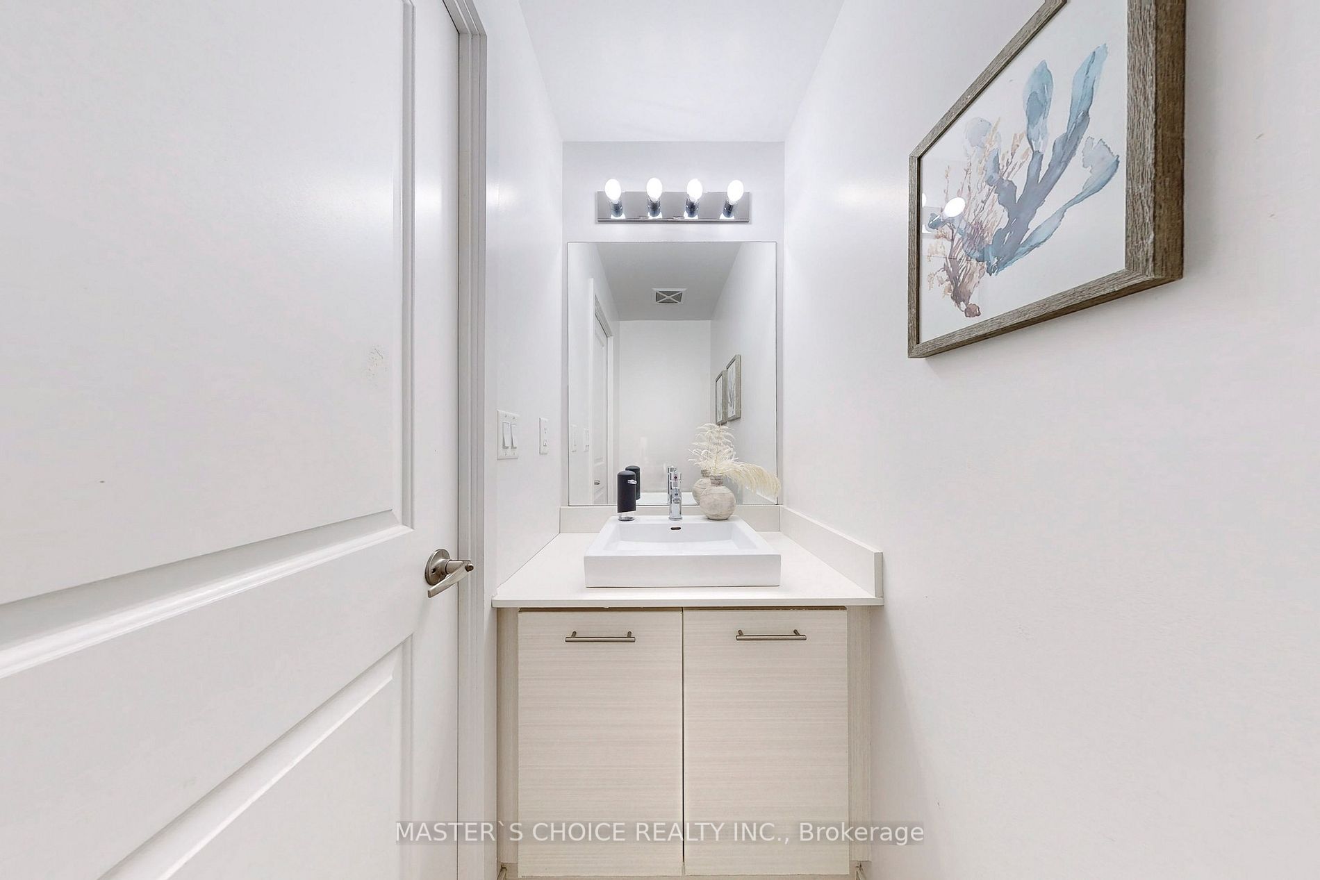 26 Norton Ave, #401