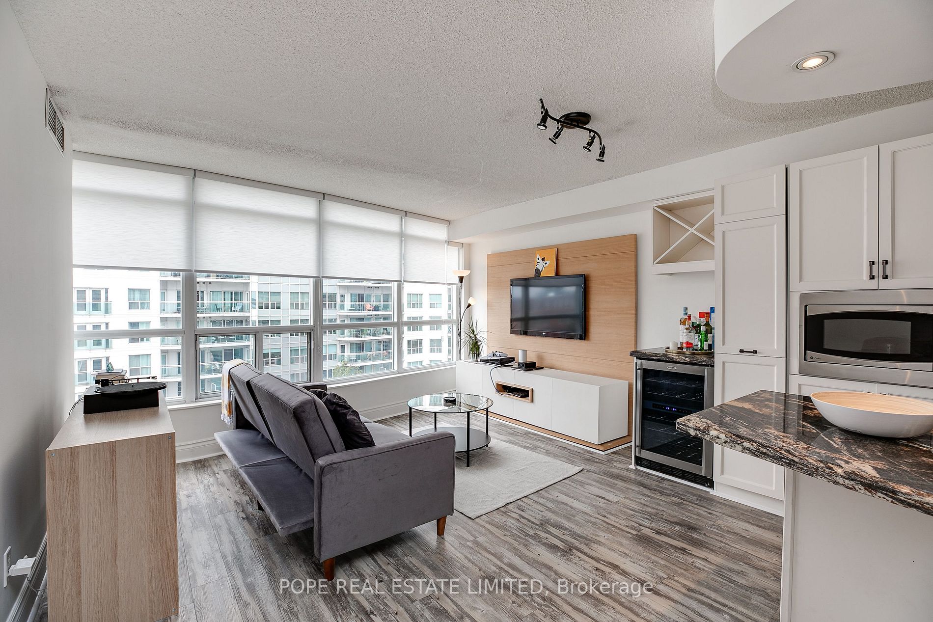 550 Queens Quay W, #505