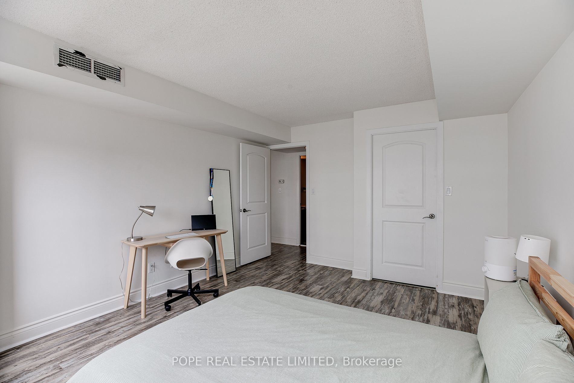 550 Queens Quay W, #505
