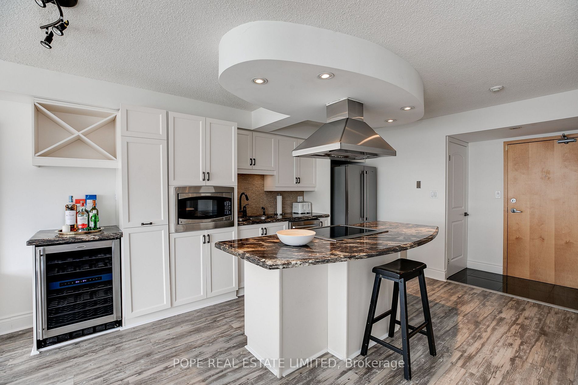 550 Queens Quay W, #505