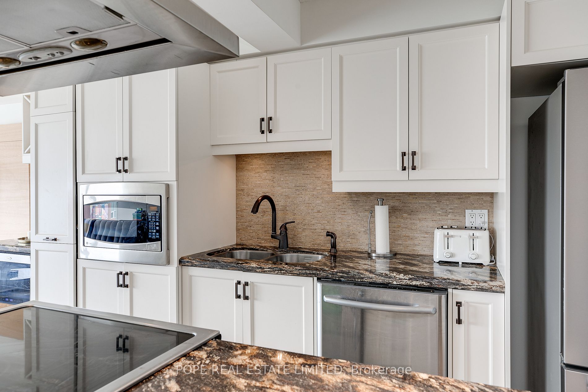 550 Queens Quay W, #505